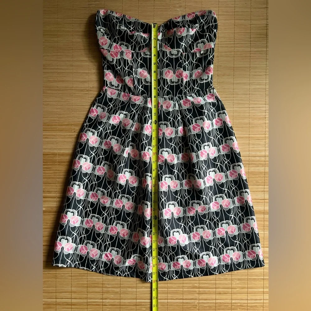 Velvet Torch Retro-Style Strapless Dress - Picture 3 of 3